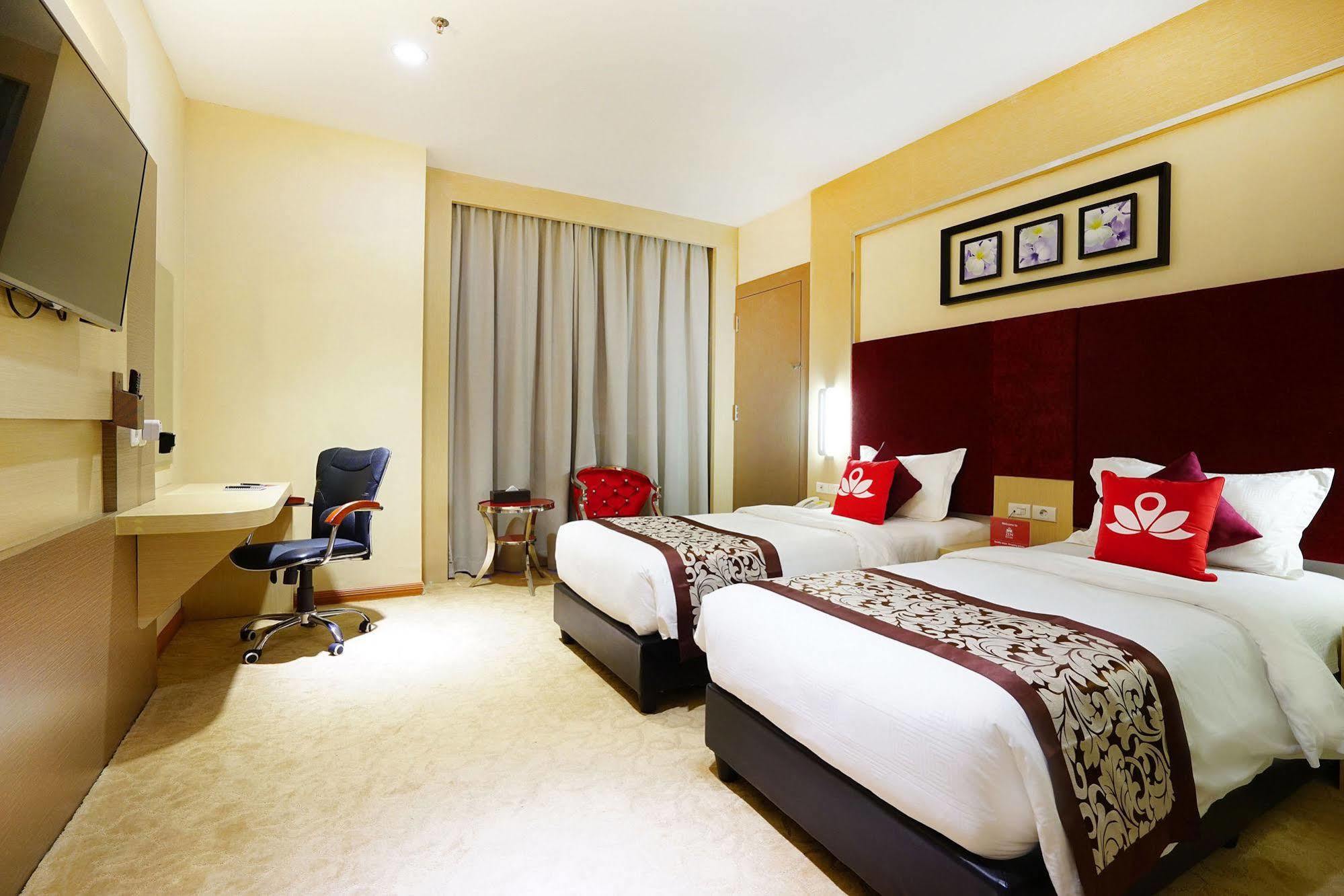 Zen Rooms Near Bcs Mall Penuin Batam Exteriér fotografie