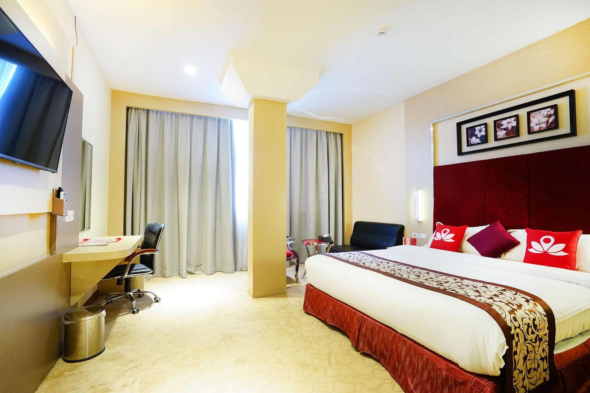 Zen Rooms Near Bcs Mall Penuin Batam Exteriér fotografie