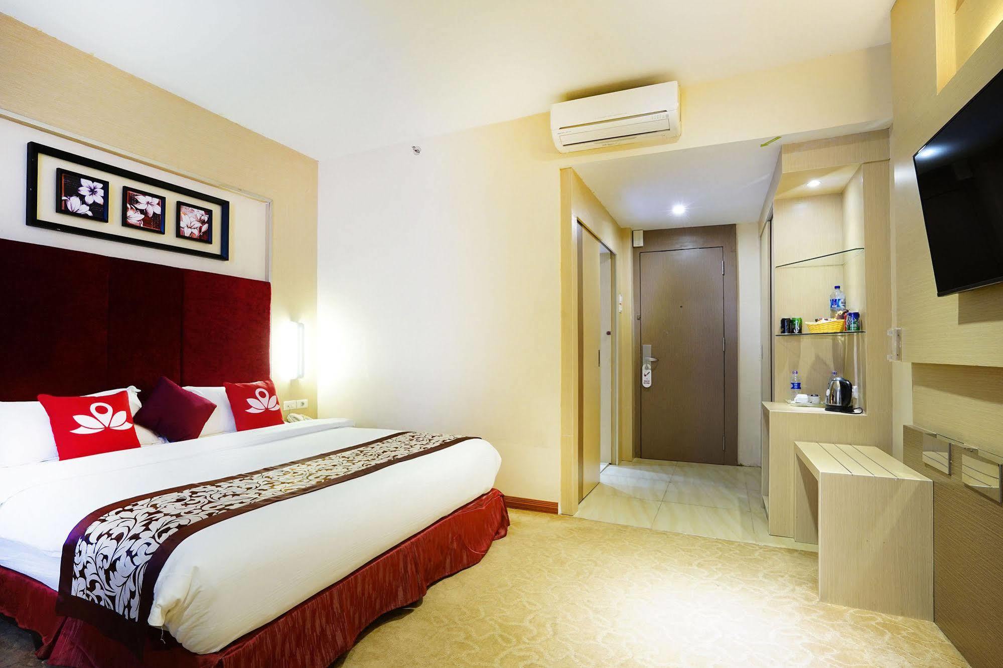 Zen Rooms Near Bcs Mall Penuin Batam Exteriér fotografie