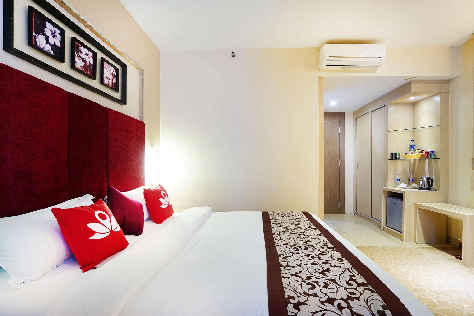 Zen Rooms Near Bcs Mall Penuin Batam Exteriér fotografie